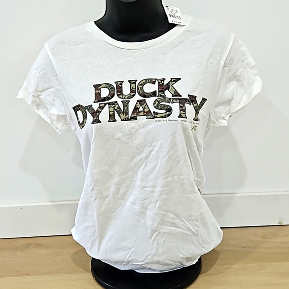 Ladies Large Duck Dynasty T-Shirt
